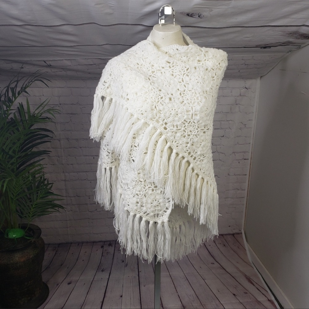 Vintage Crochet Shawl 70s 80s Witchy Boho bohemian Hippie Rocker Stevie Nicks